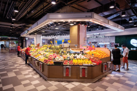 Link REIT Nam Cheong Place Market shows how to lower stall height for more attractive product display. Link REIT Nam Cheong Place Market shows how to lower stall height for more attractive product display.