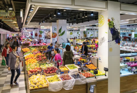 Bold designs in Link REIT Wo Che Market, with the warmth and colour and vibrancy from having all the goods on display and good lighting. Bold designs in Link REIT Wo Che Market, with the warmth and colour and vibrancy from having all the goods on display and good lighting.