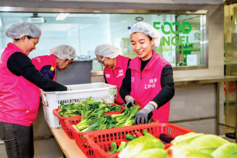 Food Angel and Link REIT both agree that food donation programme is a great way to reduce waste and benefit the community. Food Angel and Link REIT both agree that food donation programme is a great way to reduce waste and benefit the community.